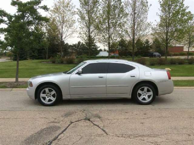 2010 Dodge Charger SXT 4DR Sedan